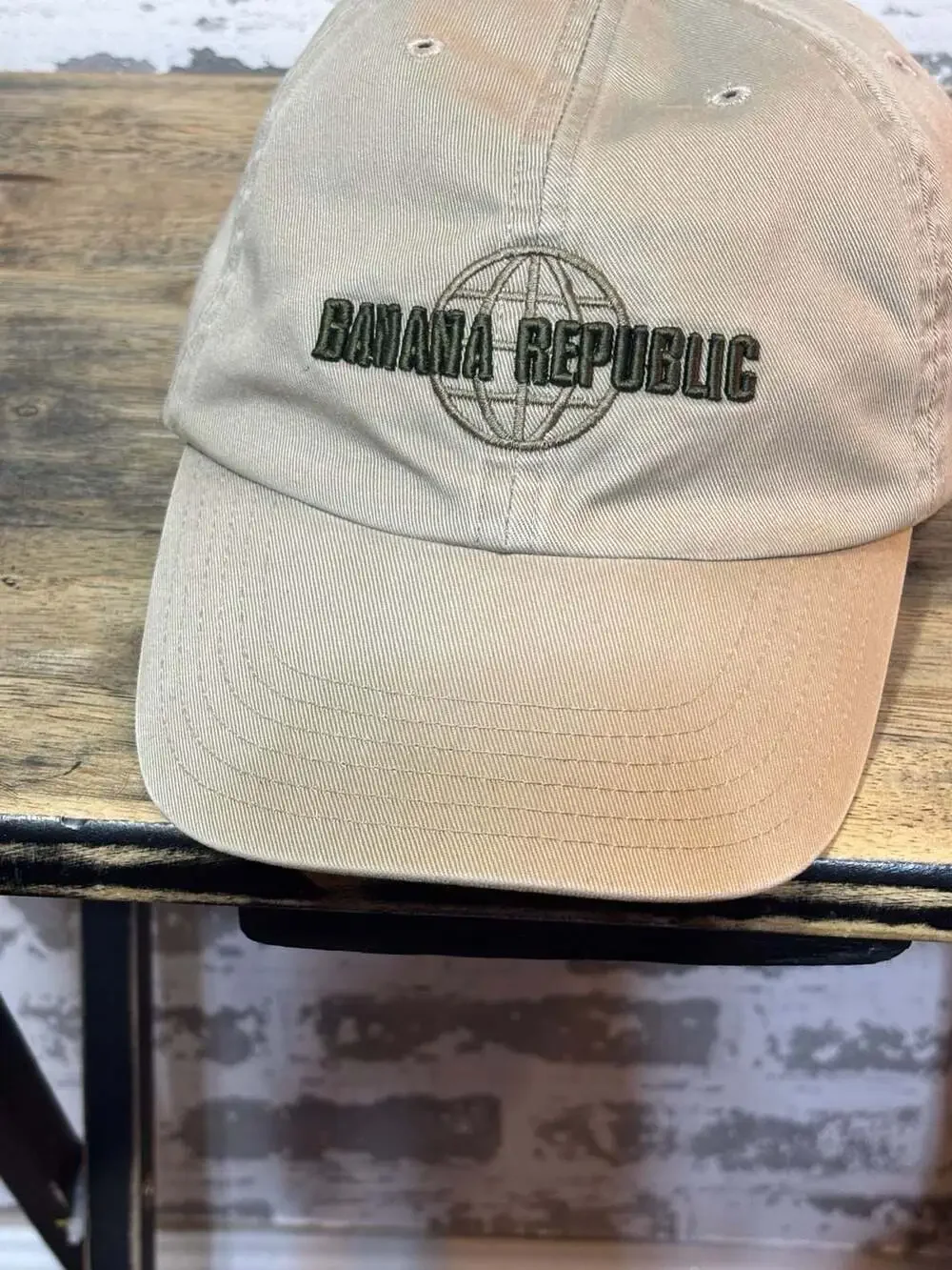 VTG 90s Banana Republic Embroidered Globe Logo Khaki Beige Cotton Baseball Cap